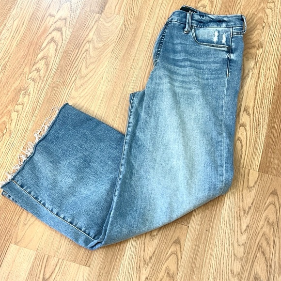 KUT from the Kloth “Meg” Fab Ab,High-Rise Jeans, Light Wash,wide,Raw Hem,Size 8L - Picture 3 of 10